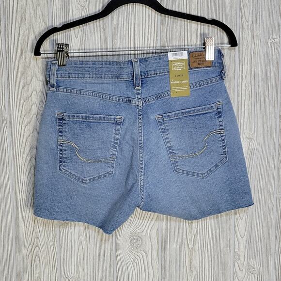 Levi's Strauss Signature Gold Hi Rise 3" Jean Shorts Women Size 6 NWT - Picture 4 of 12